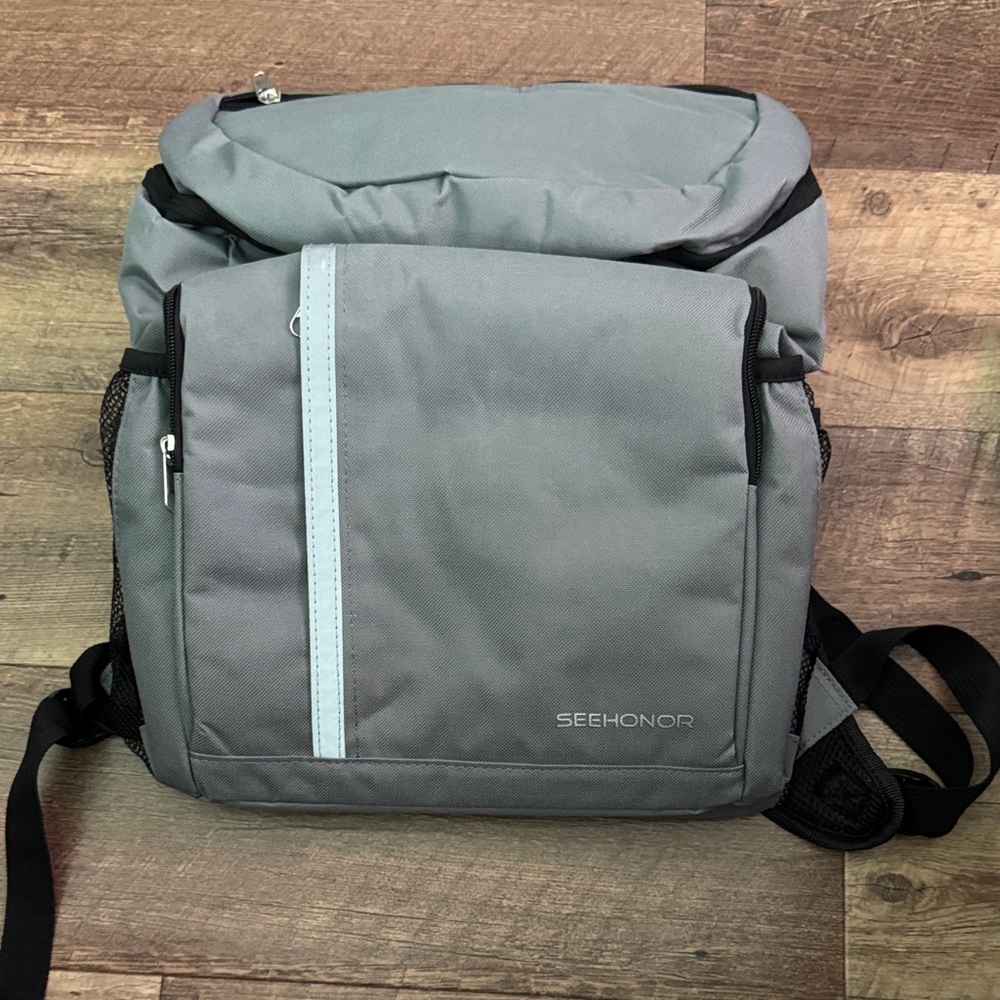 Lightweight Cooler backpack-insulted